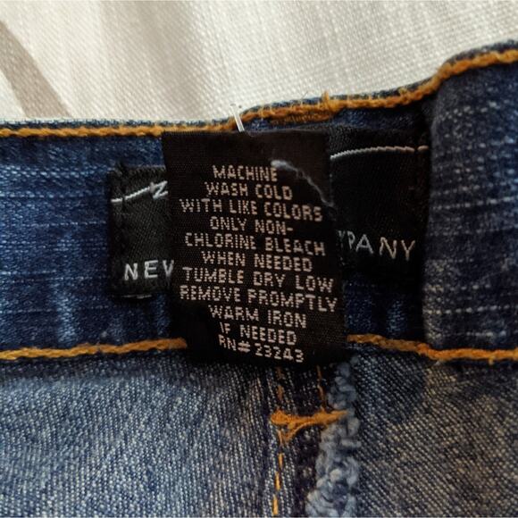 New York & Company High Rise Boot Cut Jeans - Picture 5 of 5